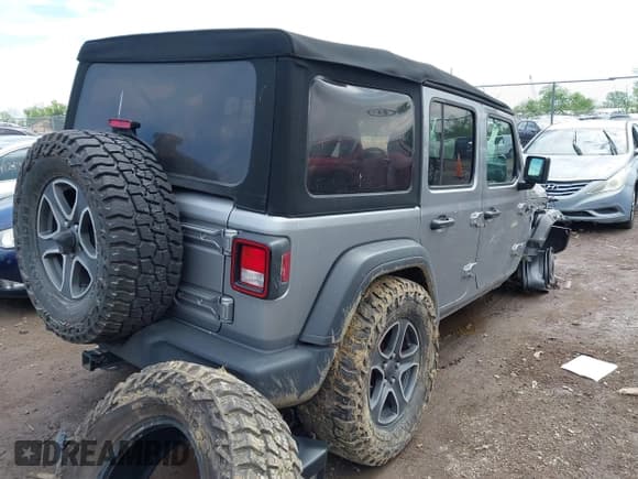 ✅ 2021 Jeep Wrangler Unlimited Sport S • VIN: 1C4HJXDGXMW523092 • Лот: 42214857. Опубликован ранее на IAAI с пробегом 76 169 миль. Бесплатный доступ к архиву аукционных продаж из США и подробный отчёт об истории автомобиля на DreamBid. Изображение 4.