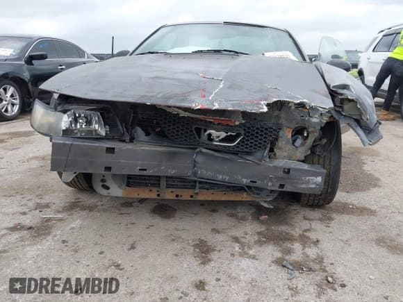 ✅ 2003 Ford Mustang Standard • VIN: 1FAFP40473F383331 • Lot: 42128521. Listed on IAAI with 226,165 mi. Free auction sales archive from the USA and detailed vehicle history report at DreamBid. Image 6.
