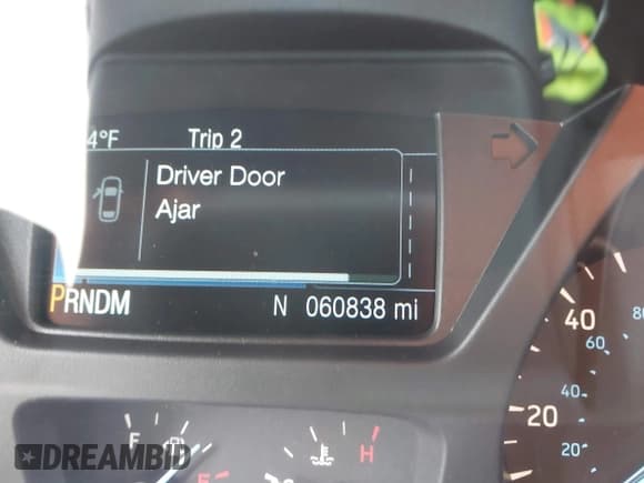 ✅ 2018 Ford Transit XL • VIN: 1FBZX2CG0JKA09945 • Lot: 42260073. Wystawiony na IAAI z przebiegiem 60 838 mil. Bezpłatny archiwum sprzedaży aukcyjnych z USA i szczegółowy raport historii pojazdu na DreamBid. Zdjęcie 16.