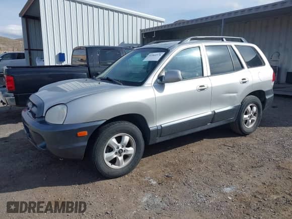 ✅ 2005 Hyundai Santa Fe GLS • VIN: KM8SC73D85U924785 • Лот: 41964578. Размещён на IAAI с пробегом 172 898 миль миль. Получите бесплатный доступ к архиву аукционных продаж из США и посмотрите подробный отчёт об истории автомобиля на DreamBid. Изображение 2.