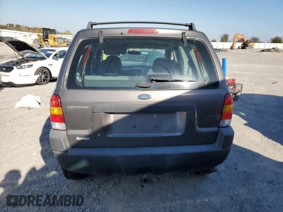 ✅ 2003 Ford Escape XLS Popular • VIN: 1FMYU921X3KB87480 • Lot: 91208065. Listed on Copart with 180,153 mi. Free auction sales archive from the USA and detailed vehicle history report at DreamBid. Image 6.
