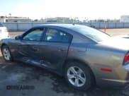 ✅ 2012 Dodge Charger SE • VIN: 2C3CDXBG9CH260261 • Lot: 43449174. Wystawiony na IAAI z przebiegiem 156 776 mil. Bezpłatny archiwum sprzedaży aukcyjnych z USA i szczegółowy raport historii pojazdu na DreamBid. Zdjęcie 14.