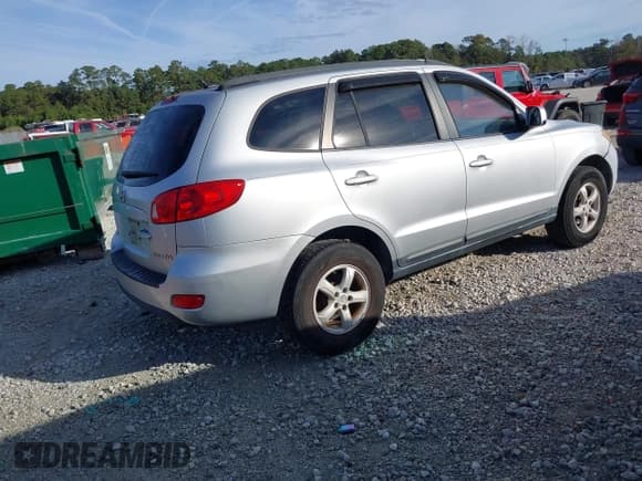 ✅ 2008 Hyundai Santa Fe GLS • VIN: 5NMSG13D28H201158 • Lot: 43795731. Wystawiony na IAAI z przebiegiem 158 308 mil. Bezpłatny archiwum sprzedaży aukcyjnych z USA i szczegółowy raport historii pojazdu na DreamBid. Zdjęcie 4.