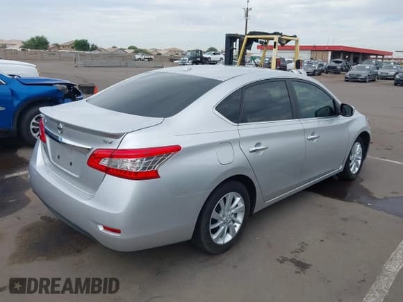 ✅ 2015 Nissan Sentra SR • VIN: 3N1AB7AP8FY340890 • Лот: 43397467. Опубликован ранее на IAAI с пробегом 72 677 миль. Бесплатный доступ к архиву аукционных продаж из США и подробный отчёт об истории автомобиля на DreamBid. Изображение 4.