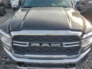 ✅ 2024 Ram 3500 Tradesman • VIN: 3C63RRGL0RG369061 • Лот: 95576625. Опубликован ранее на Copart с пробегом Не указан. Бесплатный доступ к архиву аукционных продаж из США и подробный отчёт об истории автомобиля на DreamBid. Изображение 11.