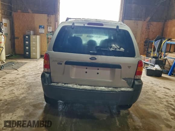 ✅ 2006 Ford Escape XLT • VIN: 1FMCU93116KC71636 • Лот: 95442715. Опубликован ранее на Copart с пробегом 148 152 миль. Бесплатный доступ к архиву аукционных продаж из США и подробный отчёт об истории автомобиля на DreamBid. Изображение 6.
