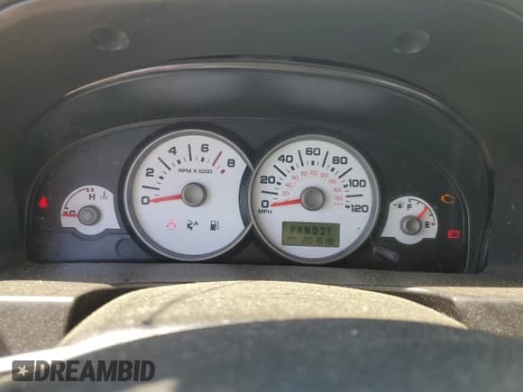 ✅ 2006 Ford Escape XLS • VIN: 1FMYU02Z06KC27247 • Lot: 56664685. Listed on Copart with 201,618 mi. Free auction sales archive from the USA and detailed vehicle history report at DreamBid. Image 9.