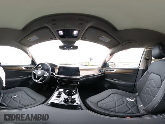 ✅ 2025 Volkswagen Atlas SE • VIN: 1V2KR2CAXSC553401 • Lot: 43502876. Listed on IAAI with 16,561 mi. Free auction sales archive from the USA and detailed vehicle history report at DreamBid. Image 18.