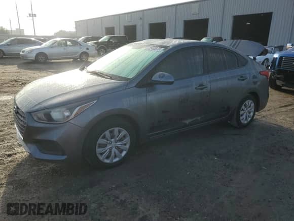 2018 Hyundai Accent SEL z VIN 3KPC24A36JE018390, wystawiony jako Copart lot #70963573 z przebiegiem 102 603 mil mil oraz . Historia ofert i sprzedaży dostępna na DreamBid. Obrazek 1.