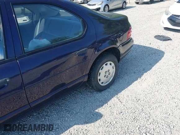 ✅ 2000 Plymouth Breeze • VIN: 1P3EJ46X4YN133115 • Lot: 42800764. Wystawiony na IAAI z przebiegiem 147 646 mil. Bezpłatny archiwum sprzedaży aukcyjnych z USA i szczegółowy raport historii pojazdu na DreamBid. Zdjęcie 14.