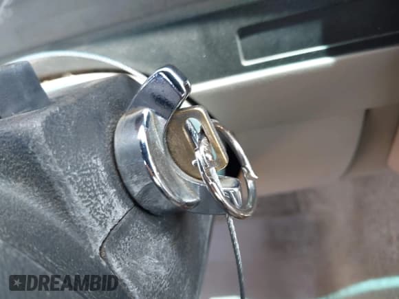 ✅ 1990 Ford Ranger • VIN: 1FTCR14T7LPB00718 • Lot: 42756062. Wystawiony na IAAI z przebiegiem 77 393 mil. Bezpłatny archiwum sprzedaży aukcyjnych z USA i szczegółowy raport historii pojazdu na DreamBid. Zdjęcie 11.