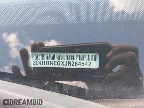 ✅ 2018 Dodge Grand Caravan SXT • VIN: 2C4RDGCGXJR264542 • Lot: 43396918. Wystawiony na IAAI z przebiegiem 167 959 mil. Bezpłatny archiwum sprzedaży aukcyjnych z USA i szczegółowy raport historii pojazdu na DreamBid. Zdjęcie 9.