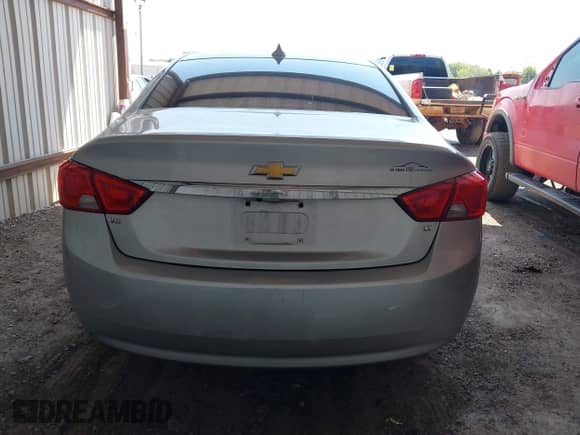 ✅ 2015 Chevrolet Impala LT • VIN: 2G1125S38F9238589 • Lot: 42904760. Wystawiony na IAAI z przebiegiem 197 938 mil mil. Skorzystaj z bezpłatnego archiwum sprzedaży aukcyjnych z USA i zobacz szczegółowy raport historii pojazdu na DreamBid. Zdjęcie 17.