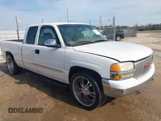 ✅ 2000 GMC Sierra 1500 SLE • VIN: 2GTEC19V6Y1330825 • Lot: 43670666. Listed on IAAI with 329,088 mi. Free auction sales archive from the USA and detailed vehicle history report at DreamBid. Image 1.