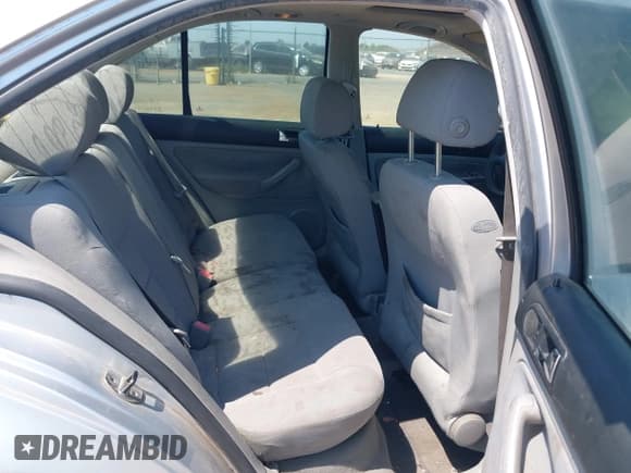 ✅ 2005 Volkswagen Jetta GLS • VIN: 3VWSA69M05M075572 • Lot: 42730682. Listed on IAAI with 159,474 mi. Free auction sales archive from the USA and detailed vehicle history report at DreamBid. Image 8.