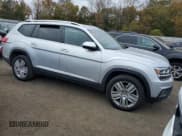 ✅ 2019 Volkswagen Atlas SE • VIN: 1V2WR2CA5KC545644 • Lot: 90772645. Listed on Copart with 24,162 mi. Free auction sales archive from the USA and detailed vehicle history report at DreamBid. Image 4.