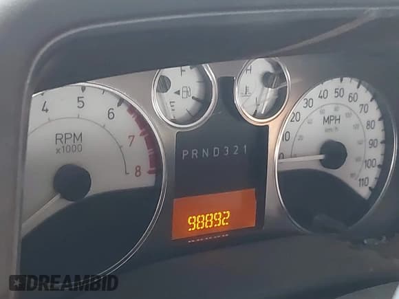 ✅ 2009 Hummer H3 H3T Luxury • VIN: 5GNEN13E298142949 • Lot: 42564000. Wystawiony na IAAI z przebiegiem 98 892 mil. Bezpłatny archiwum sprzedaży aukcyjnych z USA i szczegółowy raport historii pojazdu na DreamBid. Zdjęcie 7.