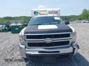 ✅ 2009 Chevrolet Silverado 2500HD Work Truck • VIN: 1GCHC49K59E135299 • Лот: 42578510. Опубликован ранее на IAAI с пробегом 318 438 миль. Бесплатный доступ к архиву аукционных продаж из США и подробный отчёт об истории автомобиля на DreamBid. Изображение 12.