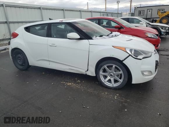 ✅ 2014 Hyundai Veloster • VIN: KMHTC6AD4EU210363 • Lot: 80341424. Wystawiony na Copart z przebiegiem 124 495 mil. Bezpłatny archiwum sprzedaży aukcyjnych z USA i szczegółowy raport historii pojazdu na DreamBid. Zdjęcie 4.