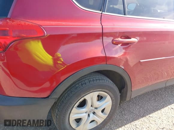 ✅ 2015 Toyota RAV4 LE • VIN: JTMZFREV4FD061576 • Lot: 42958797. Wystawiony na IAAI z przebiegiem 275 584 mil. Bezpłatny archiwum sprzedaży aukcyjnych z USA i szczegółowy raport historii pojazdu na DreamBid. Zdjęcie 18.