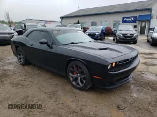 ✅ 2018 Dodge Challenger SXT Plus • VIN: 2C3CDZAG4JH234435 • Lot: 62695573. Wystawiony na Copart z przebiegiem 65 419 mil. Bezpłatny archiwum sprzedaży aukcyjnych z USA i szczegółowy raport historii pojazdu na DreamBid. Zdjęcie 4.