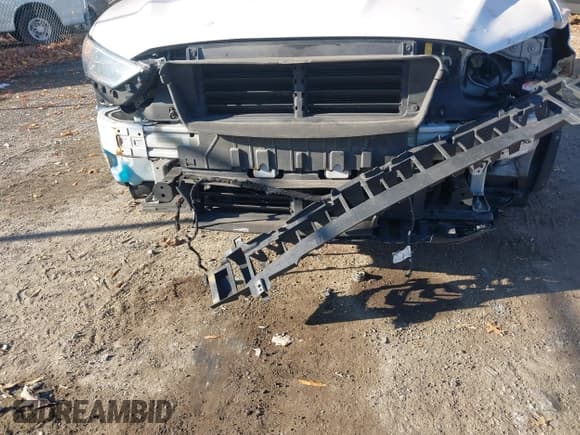 ✅ 2017 Ford Fusion Hybrid Platinum • VIN: 3FA6P0RU8HR260983 • Лот: 43672432. Опубликован ранее на IAAI с пробегом 173 888 миль. Бесплатный доступ к архиву аукционных продаж из США и подробный отчёт об истории автомобиля на DreamBid. Изображение 6.