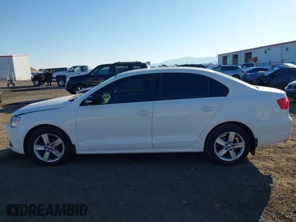 ✅ 2012 Volkswagen Jetta TDI • VIN: 3VWLL7AJ8CM466035 • Лот: 43508985. Опубликован ранее на IAAI с пробегом 190 034 миль. Бесплатный доступ к архиву аукционных продаж из США и подробный отчёт об истории автомобиля на DreamBid. Изображение 14.