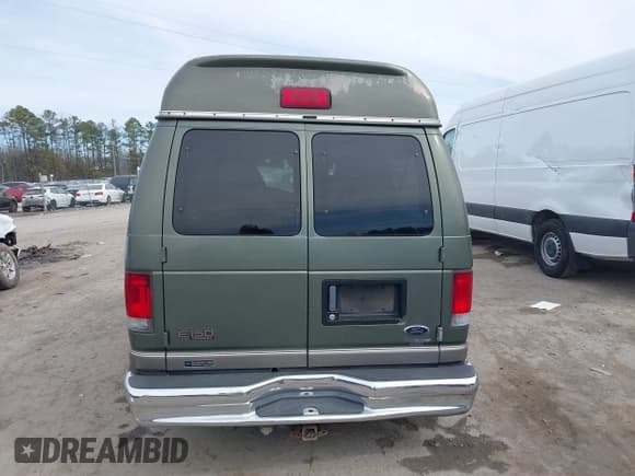 ✅ 2002 Ford Econoline Passenger XL • VIN: 1FMRE11L82HA83636 • Lot: 41718025. Wystawiony na IAAI z przebiegiem 153 581 mil. Bezpłatny archiwum sprzedaży aukcyjnych z USA i szczegółowy raport historii pojazdu na DreamBid. Zdjęcie 16.