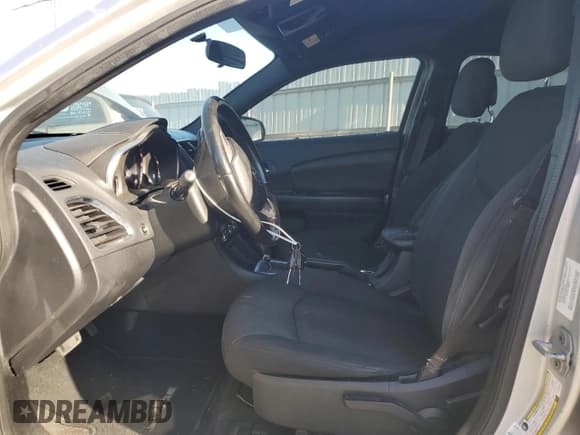 ✅ 2012 Dodge Avenger SXT • VIN: 1C3CDZCB5CN160163 • Лот: 91674015. Опубликован ранее на Copart с пробегом 185 409 миль. Бесплатный доступ к архиву аукционных продаж из США и подробный отчёт об истории автомобиля на DreamBid. Изображение 7.