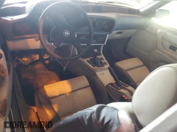 ✅ 1987 BMW M6 • VIN: WBAEE140XH2560208 • Lot: 91854705. Listed on Copart with 187,622 mi. Free auction sales archive from the USA and detailed vehicle history report at DreamBid. Image 8.