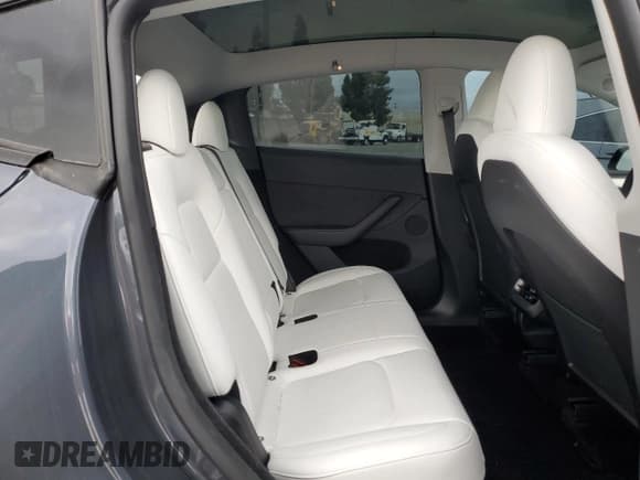 ✅ 2024 Tesla Model Y Long Range • VIN: 7SAYGDEE4RA216054 • Lot: 84733775. Listed on Copart with 19,195 mi. Free auction sales archive from the USA and detailed vehicle history report at DreamBid. Image 10.