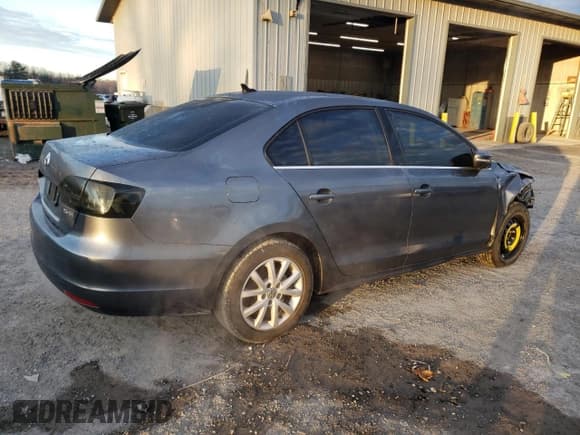 ✅ 2013 Volkswagen Jetta SE • VIN: 3VWBP7AJ9DM396918 • Lot: 87020704. Wystawiony na Copart z przebiegiem 202 040 mil. Bezpłatny archiwum sprzedaży aukcyjnych z USA i szczegółowy raport historii pojazdu na DreamBid. Zdjęcie 3.