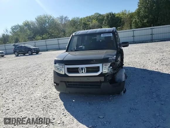 ✅ 2010 Honda Element EX • VIN: 5J6YH1H75AL001982 • Лот: 89444935. Опубликован ранее на Copart с пробегом 233 229 миль. Бесплатный доступ к архиву аукционных продаж из США и подробный отчёт об истории автомобиля на DreamBid. Изображение 14.