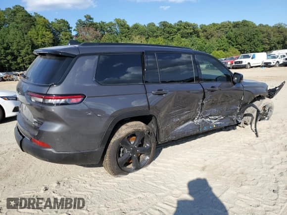 ✅ 2025 Jeep Grand Cherokee Limited • VIN: 1C4RJKBG6S8671008 • Lot: 70746525. Listed on Copart with 1,094 mi. Free auction sales archive from the USA and detailed vehicle history report at DreamBid. Image 3.