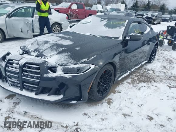 ✅ 2023 BMW M4 Competition xDrive • VIN: WBS43AZ03PCL99862 • Лот: 41608020. Опубликован ранее на IAAI с пробегом 28 295 миль. Бесплатный доступ к архиву аукционных продаж из США и подробный отчёт об истории автомобиля на DreamBid. Изображение 2.