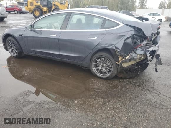 ✅ 2018 Tesla Model 3 Long Range Battery • VIN: 5YJ3E1EB0JF104215 • Lot: 91839935. Listed on Copart with 33,940 mi. Free auction sales archive from the USA and detailed vehicle history report at DreamBid. Image 2.