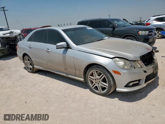 ✅ 2011 Mercedes-Benz E 550 Luxury • VIN: WDDHF9AB7BA302006 • Лот: 57443775. Опубликован ранее на Copart с пробегом 157 341 миль. Бесплатный доступ к архиву аукционных продаж из США и подробный отчёт об истории автомобиля на DreamBid. Изображение 4.