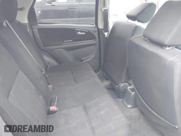 ✅ 2011 Suzuki SX4 Sportback • VIN: JS2YA5A51B6300935 • Lot: 41526960. Listed on IAAI with 152,624 mi. Free auction sales archive from the USA and detailed vehicle history report at DreamBid. Image 8.