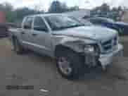 2010 Dodge Dakota Bighorn/Lonestar z VIN 1D7CW3GK0AS175803, wystawiony jako Copart lot #73672824 z przebiegiem Nie podano mil oraz Szkoda całkowita • Salvage title. Historia ofert i sprzedaży dostępna na DreamBid. Obrazek 4.