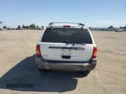 ✅ 1999 Jeep Grand Cherokee Laredo • VIN: 1J4G258S8XC735159 • Lot: 56247505. Wystawiony na Copart z przebiegiem 241 636 mil. Bezpłatny archiwum sprzedaży aukcyjnych z USA i szczegółowy raport historii pojazdu na DreamBid. Zdjęcie 6.