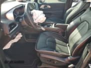 ✅ 2025 Chrysler Pacifica Limited • VIN: 2C4RC1GG7SR535410 • Lot: 93324575. Wystawiony na Copart z przebiegiem 10 051 mil. Bezpłatny archiwum sprzedaży aukcyjnych z USA i szczegółowy raport historii pojazdu na DreamBid. Zdjęcie 7.