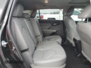 ✅ 2024 Toyota Highlander XLE • VIN: 5TDKDRAH8RS528529 • Лот: 82258745. Опубликован ранее на Copart с пробегом 15 978 миль. Бесплатный доступ к архиву аукционных продаж из США и подробный отчёт об истории автомобиля на DreamBid. Изображение 11.