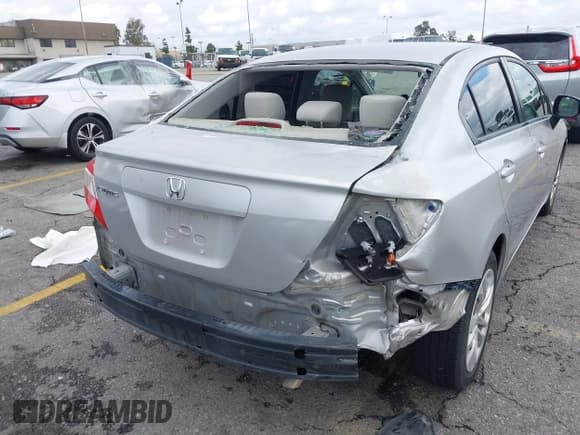 ✅ 2012 Honda Civic LX • VIN: JHMFB2F50CS002308 • Lot: 43709083. Wystawiony na IAAI z przebiegiem 124 112 mil. Bezpłatny archiwum sprzedaży aukcyjnych z USA i szczegółowy raport historii pojazdu na DreamBid. Zdjęcie 6.