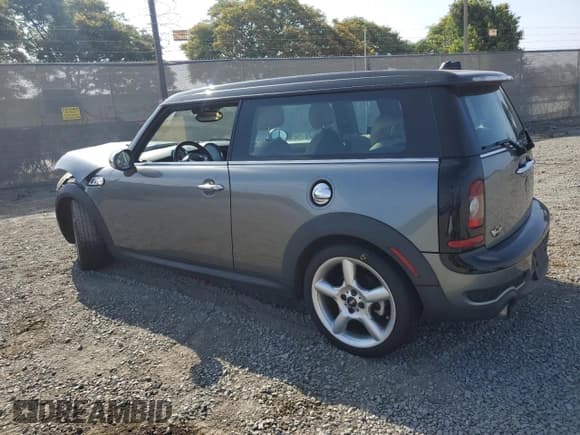 ✅ 2009 MINI Clubman S • VIN: WMWMM335X9TP91113 • Lot: 60660575. Wystawiony na Copart z przebiegiem 113 346 mil. Bezpłatny archiwum sprzedaży aukcyjnych z USA i szczegółowy raport historii pojazdu na DreamBid. Zdjęcie 2.