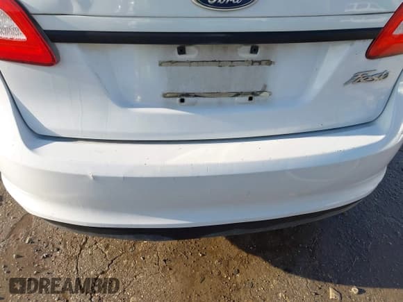 ✅ 2012 Ford Fiesta S • VIN: 3FADP4AJ9CM131897 • Lot: 43694364. Wystawiony na IAAI z przebiegiem 217 003 mil. Bezpłatny archiwum sprzedaży aukcyjnych z USA i szczegółowy raport historii pojazdu na DreamBid. Zdjęcie 6.