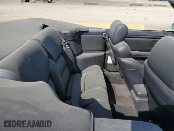 ✅ 1992 Chrysler LeBaron • VIN: 1C3XU4539NF258037 • Lot: 84954725. Wystawiony na Copart z przebiegiem 37 993 mil. Bezpłatny archiwum sprzedaży aukcyjnych z USA i szczegółowy raport historii pojazdu na DreamBid. Zdjęcie 10.