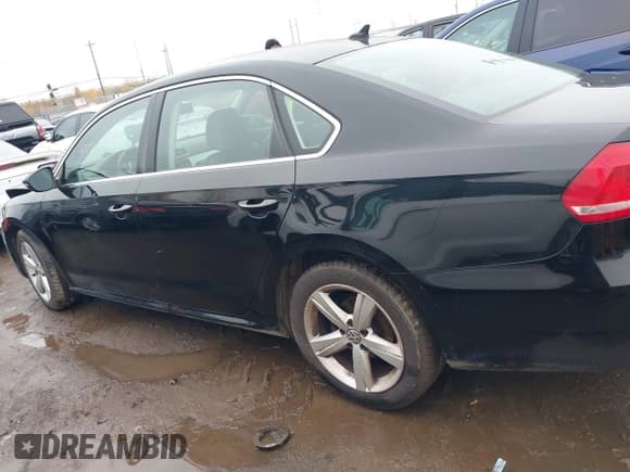 ✅ 2012 Volkswagen Passat SE • VIN: 1VWBH7A33CC048983 • Lot: 43736801. Listed on IAAI with 178,197 mi. Free auction sales archive from the USA and detailed vehicle history report at DreamBid. Image 14.