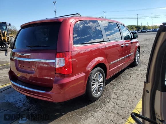 ✅ 2014 Chrysler Town & Country Touring L 30th Anniversary • VIN: 2C4RC1CG9ER277546 • Лот: 85644745. Опубликован ранее на Copart с пробегом 186 192 миль. Бесплатный доступ к архиву аукционных продаж из США и подробный отчёт об истории автомобиля на DreamBid. Изображение 3.
