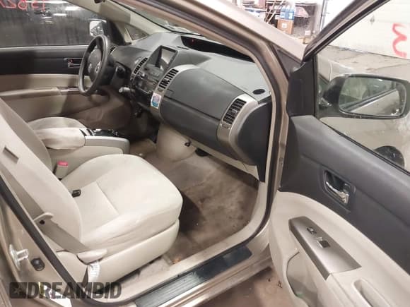 ✅ 2007 Toyota Prius • VIN: JTDKB20U677556817 • Lot: 43827783. Listed on IAAI with 155,956 mi. Free auction sales archive from the USA and detailed vehicle history report at DreamBid. Image 5.