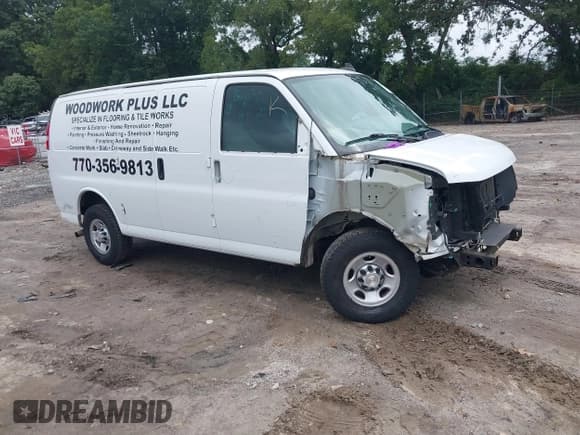 ✅ 2020 Chevrolet Express Cargo • VIN: 1GCWGAFG3L1199561 • Lot: 42936494. Listed on IAAI with 100,951 mi. Free auction sales archive from the USA and detailed vehicle history report at DreamBid. Image 1.